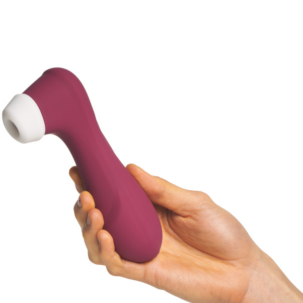 Satisfyer Pro 2 Generation 3 Liquid Air Klitorisstimulator Produktbilde med hånd 50